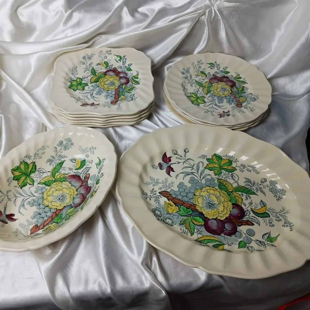 VINTAGE ROYAL DOULTON THE KIRKWOOD LOT OF 12 MIXED ITEMS